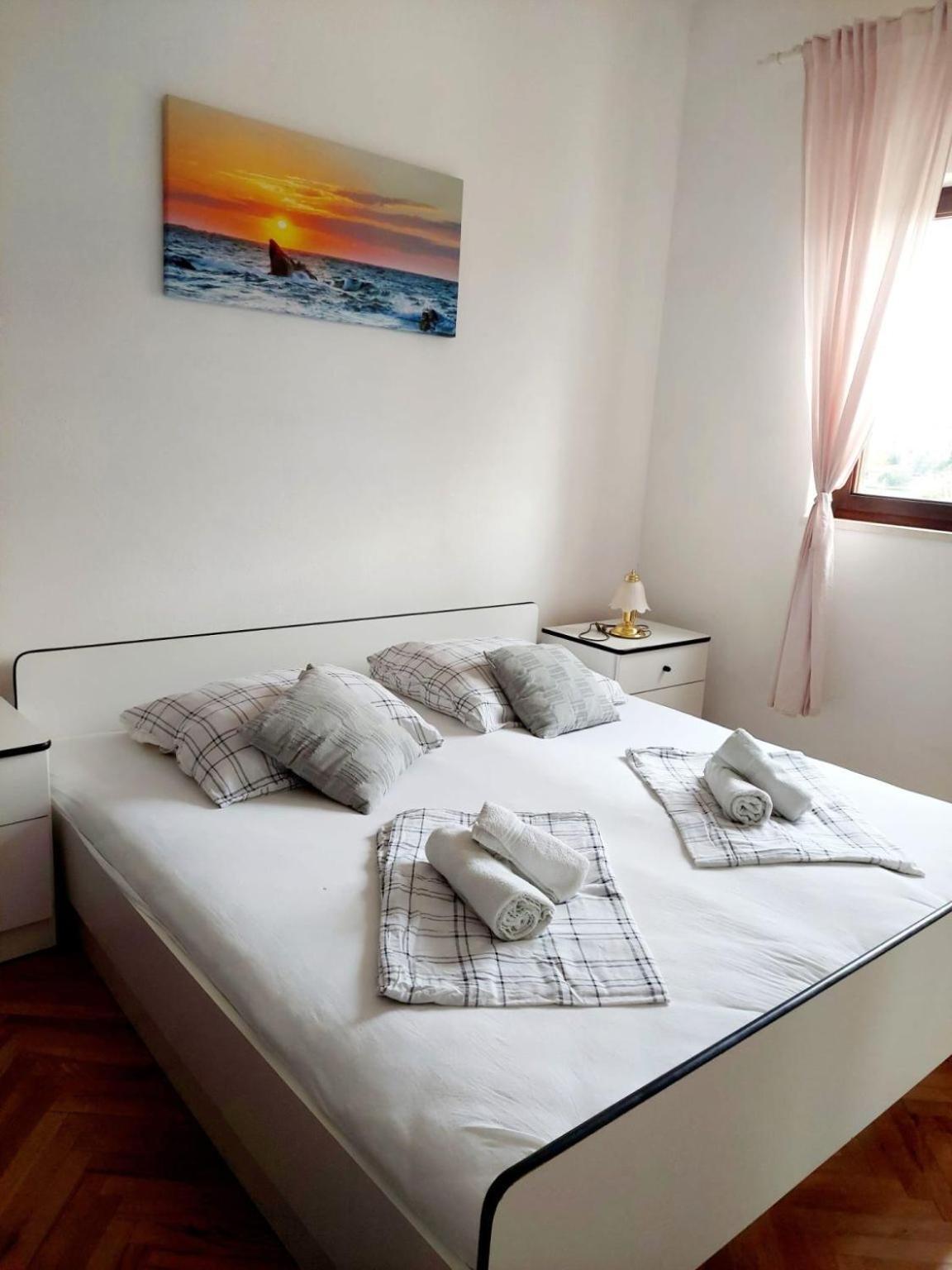 Apartments Pavao Postira Eksteriør bilde